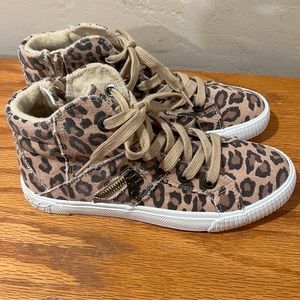 Blowfish Size 5 girls zipper Cheetah print sneakers